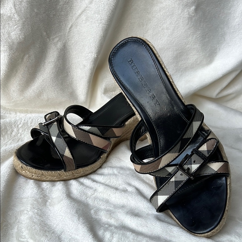 Burberry Women's Nova Black and Tan Wedge Sandals size 39